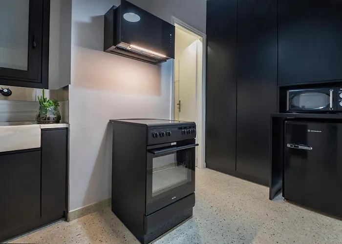 Luxury 2 Bdroom Apt- Megaro Mousikis