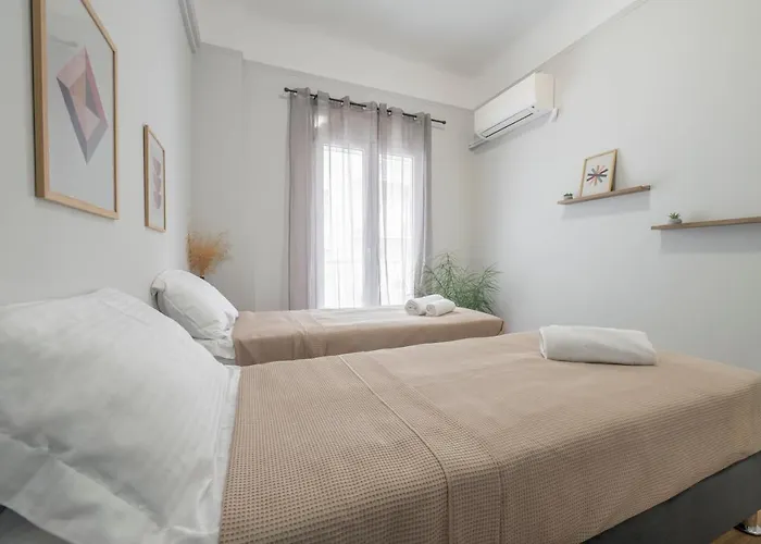 Luxury 2 Bdroom Apt- Megaro Mousikis
